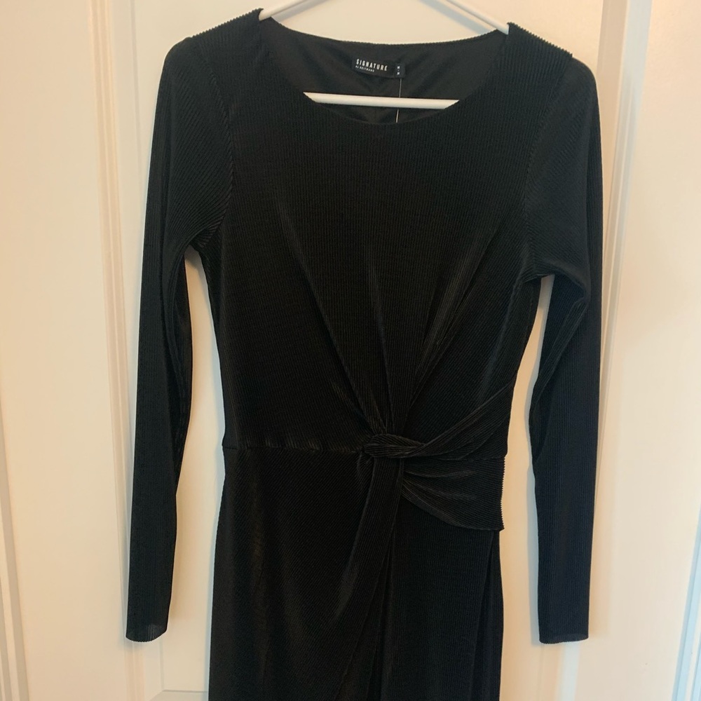 Reitmans long sleeve ribbed black dress